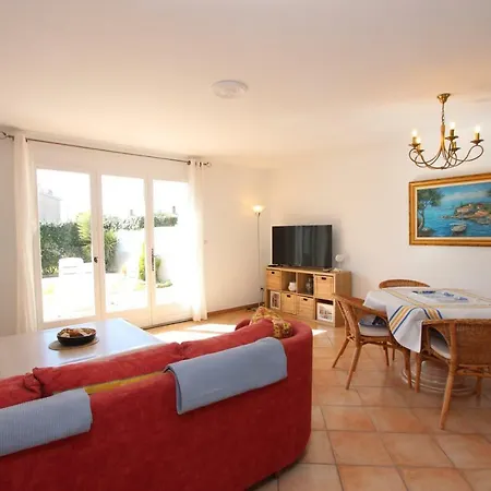 La Joncquiere Rubis Centre Nyaraló