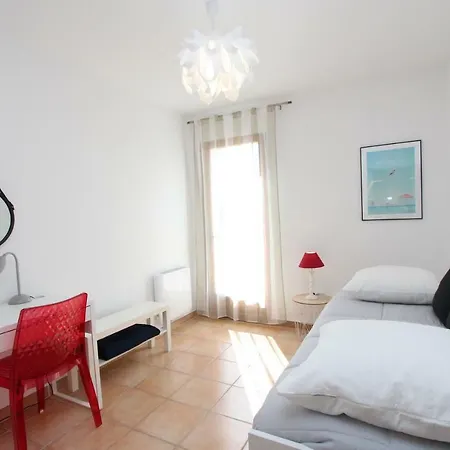 La Joncquiere Rubis Centre Nyaraló Six-Fours-les-Plages